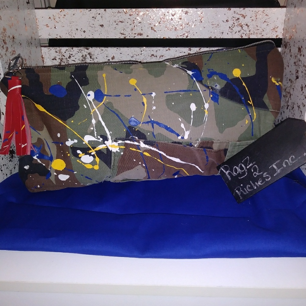 Camo purse